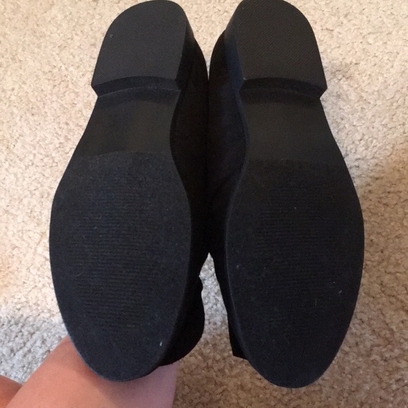 Black flats with detail - Picture 4 of 4